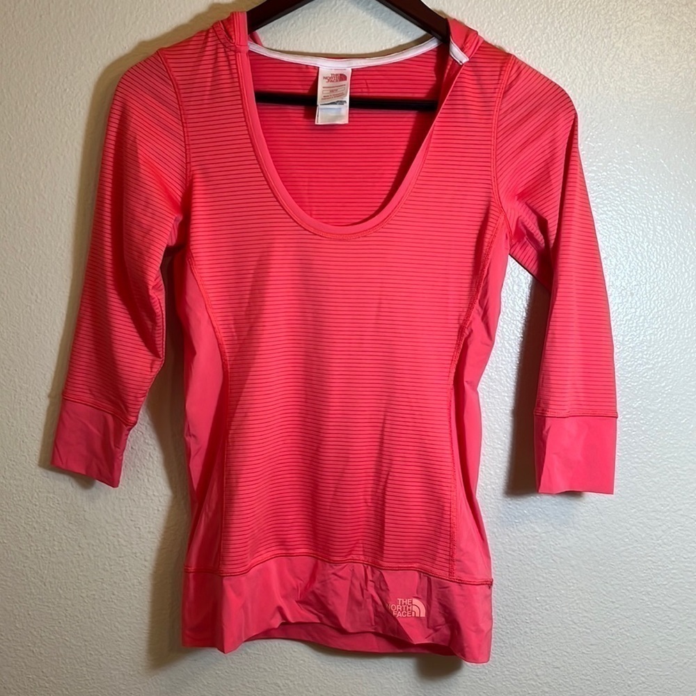 𝅺The North Face 3/4 Sleeve Shirt